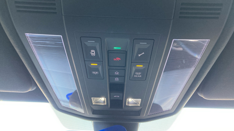 Volkswagen Touareg 3.0 V6 TDI 4Motion Black Edition 5dr Tip Auto Diesel Estate